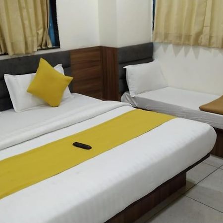 Hotel Atlanta Ahmedabad Exterior photo