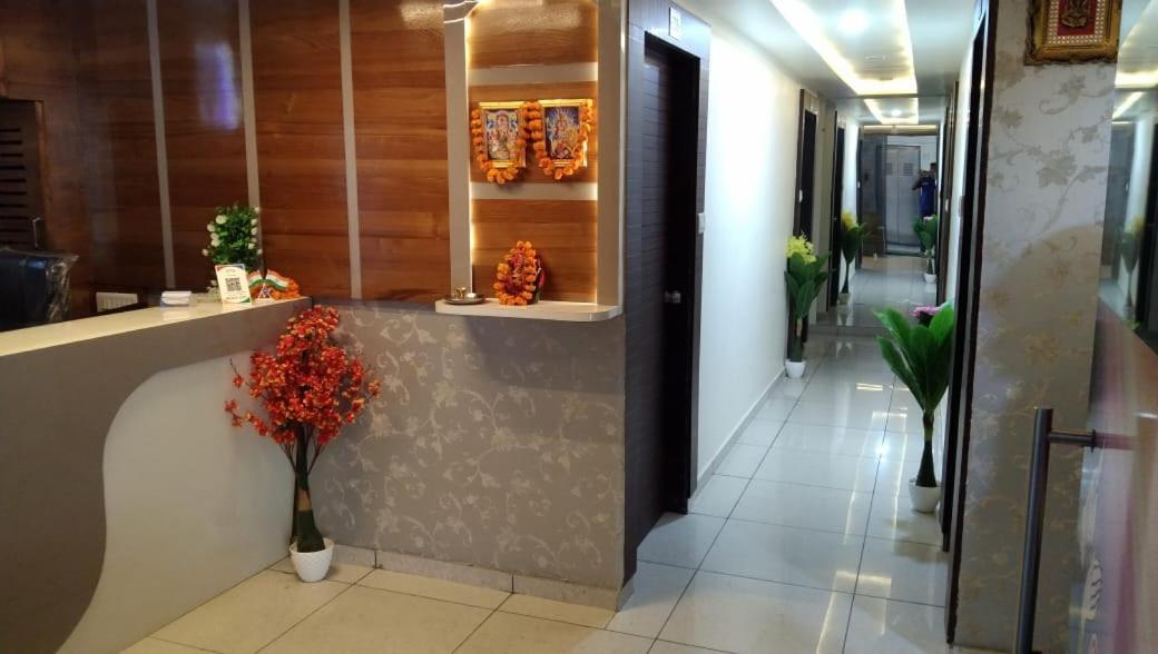 Hotel Atlanta Ahmedabad Exterior photo