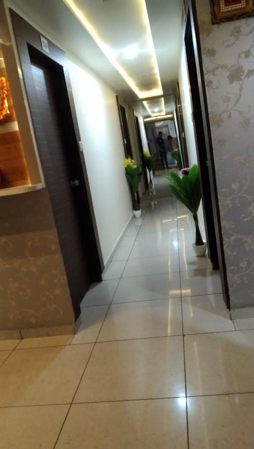 Hotel Atlanta Ahmedabad Exterior photo