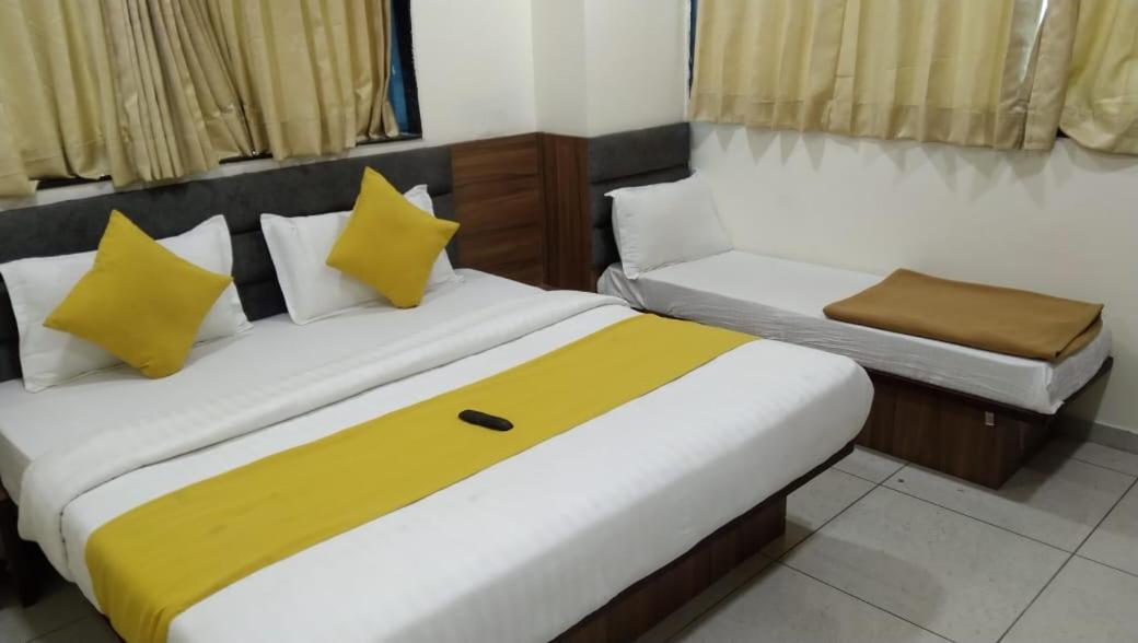 Hotel Atlanta Ahmedabad Exterior photo